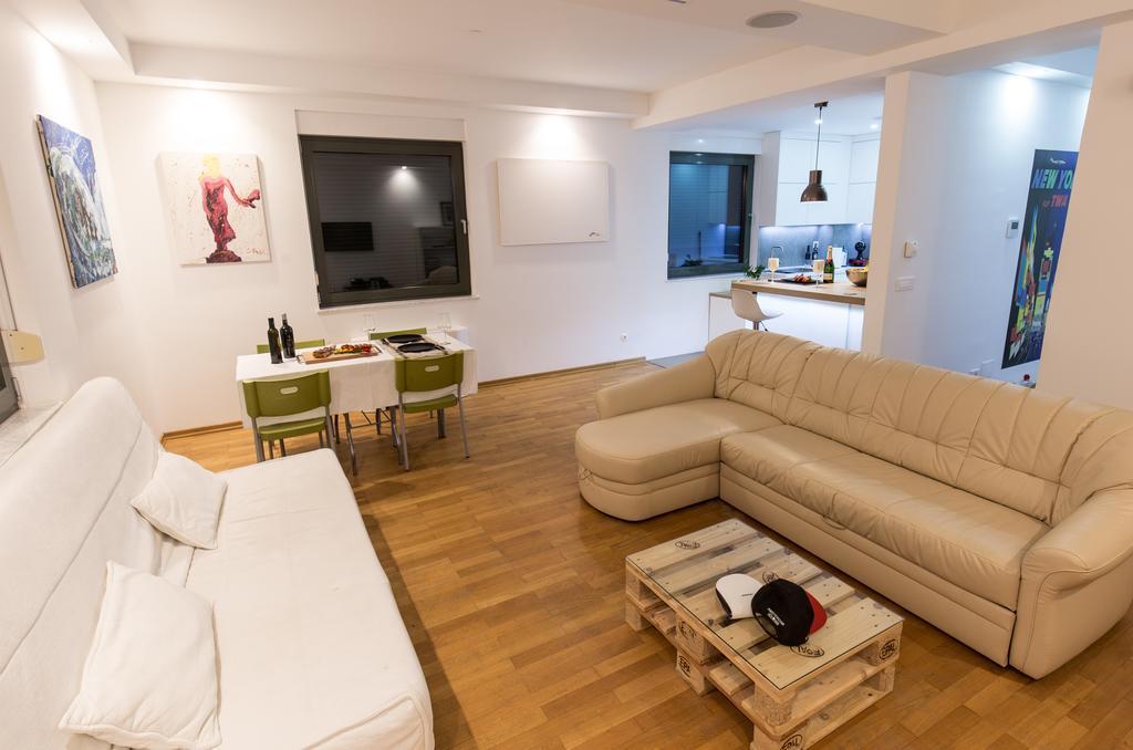 Allure Apartment Rijeka Bagian luar foto
